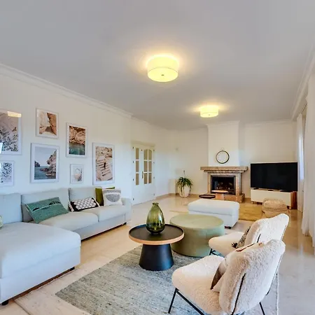 All About Casa Roca Marbella